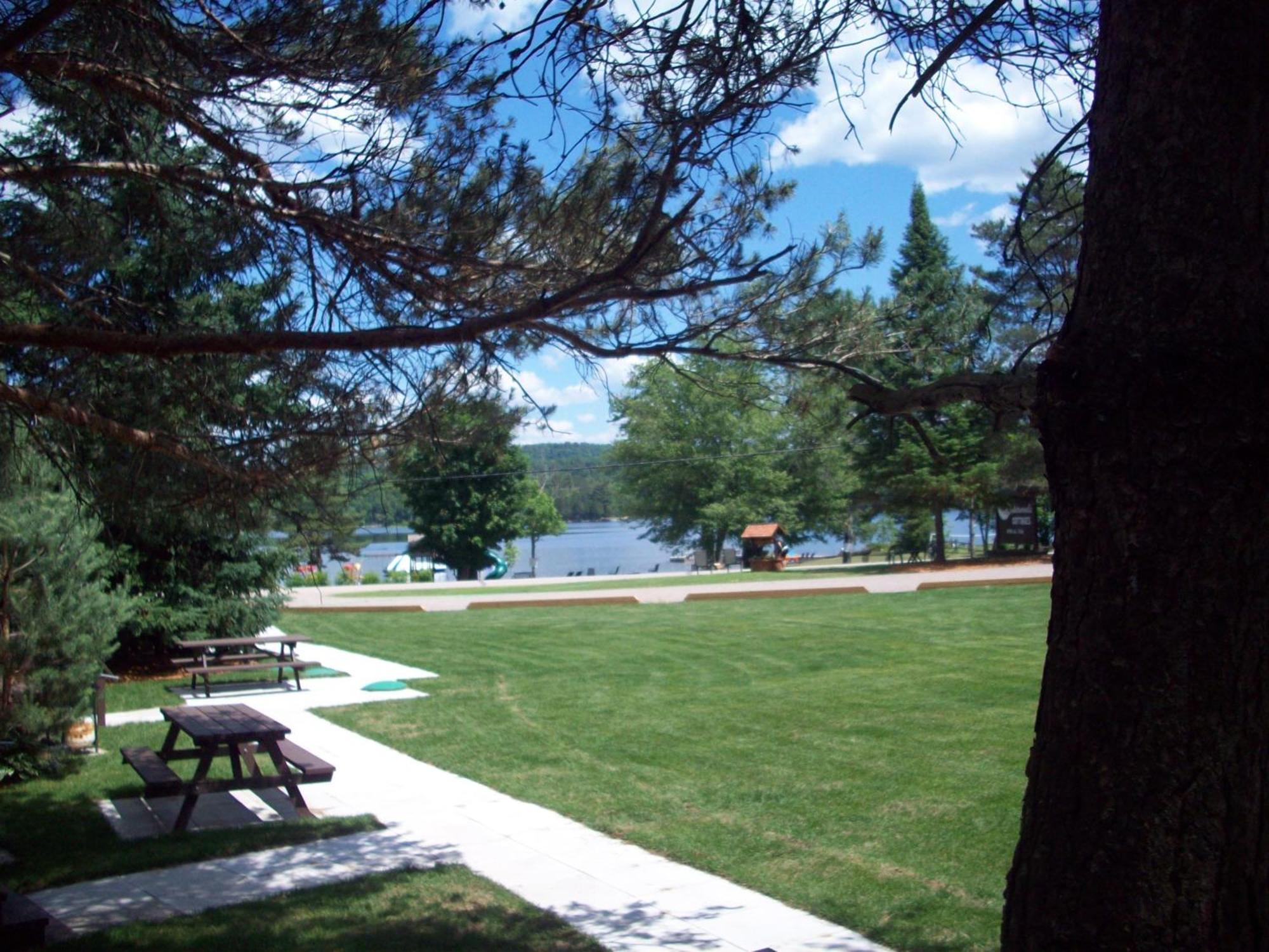 Lakewoods Cottage Oxtongue Lake Room photo