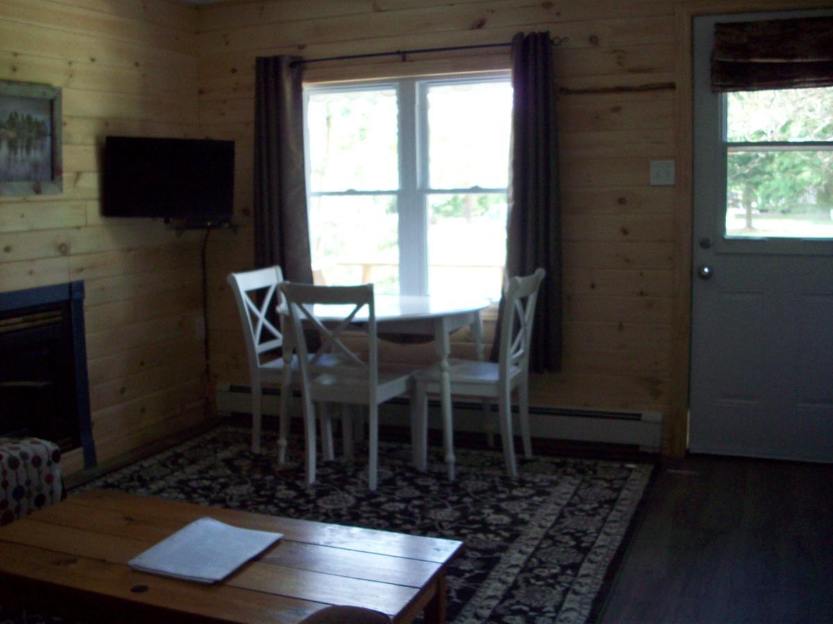 Lakewoods Cottage Oxtongue Lake Exterior photo