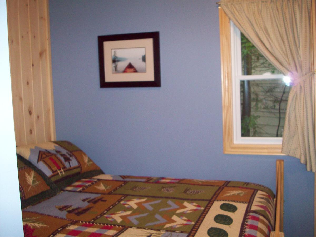 Lakewoods Cottage Oxtongue Lake Exterior photo